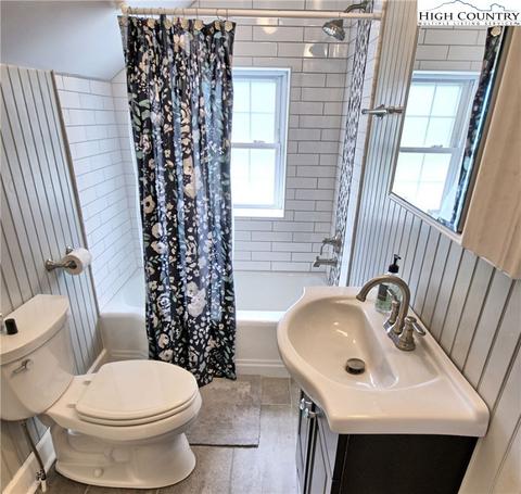 132 G St, Lansing, NC 28643 photo 14