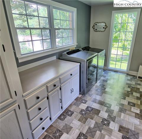 132 G St, Lansing, NC 28643 photo 20