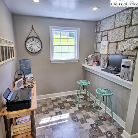 132 G St, Lansing, NC 28643 photo 19