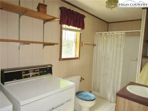 2696 Bear Wallow Rd, Lansing, NC 28643 photo 9