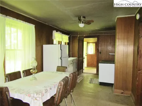 2696 Bear Wallow Rd, Lansing, NC 28643 photo 5