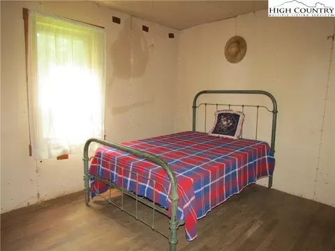 2696 Bear Wallow Rd, Lansing, NC 28643 photo 7