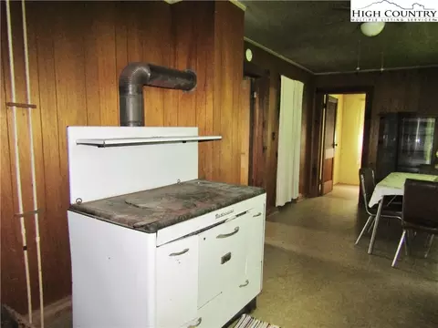 2696 Bear Wallow Rd, Lansing, NC 28643 photo 6
