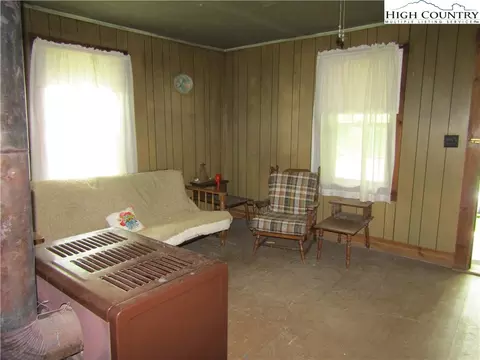 2696 Bear Wallow Rd, Lansing, NC 28643 photo 3