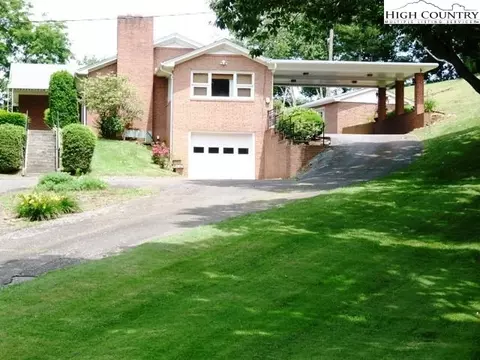 101 Stone Dr, Jefferson, NC 28640 photo 1