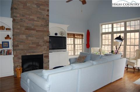 283 Whispering River Dr, Crumpler, NC 28617 photo 9