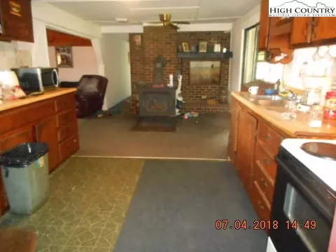 2944 Wolf Pit Rd, Morganton, NC 28655 photo 11