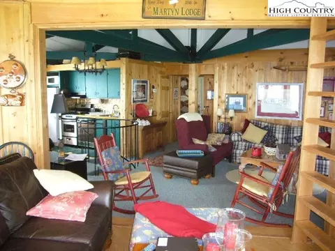 128 Skiloft Rd, Beech Mountain, NC 28604 photo 3