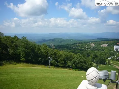128 Skiloft Rd, Beech Mountain, NC 28604 photo 2