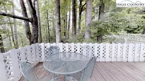 372 Thorn Tree Dr, Boone, NC 28607 photo 7