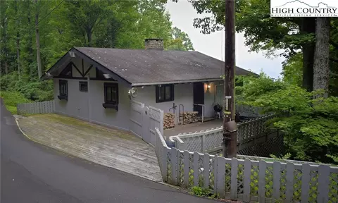 372 Thorn Tree Dr, Boone, NC 28607 photo 6
