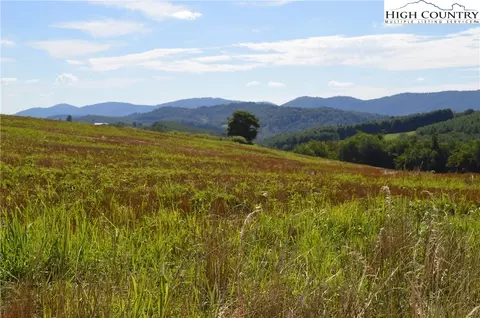 567 Bledsoe Rd, Sparta, NC 28675 photo 4