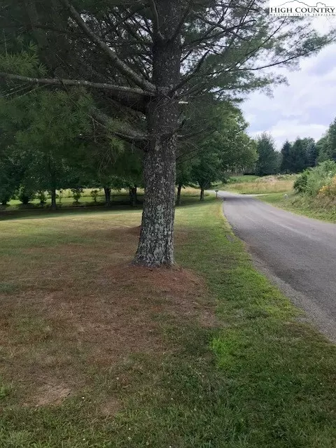 55 Folger Rd, Sparta, NC 28675 photo 4
