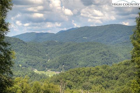 2039 Hickory, Boone, NC 28607 photo 3