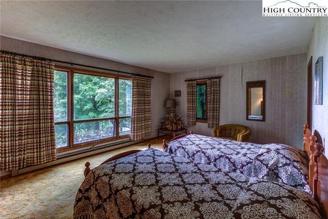 2039 Hickory, Boone, NC 28607 photo 12