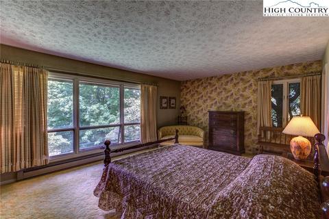2039 Hickory, Boone, NC 28607 photo 8