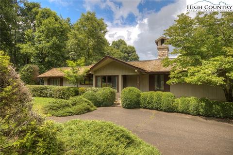 2039 Hickory, Boone, NC 28607 photo 1