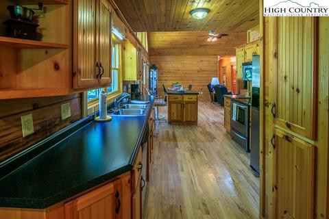 2306 Buck Mountain Rd, Purlear, NC 28665 photo 19