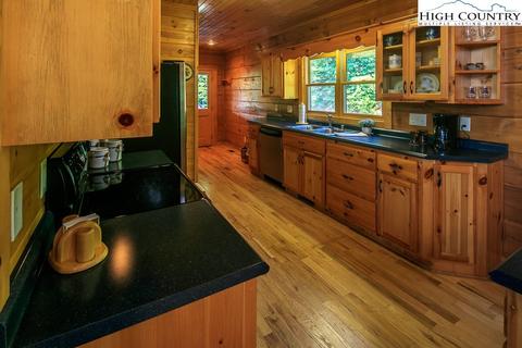2306 Buck Mountain Rd, Purlear, NC 28665 photo 18
