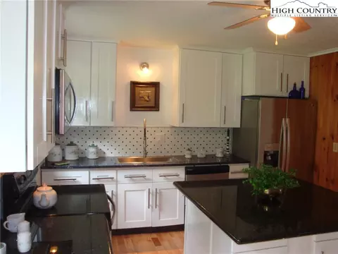 1133 Deep Ford Rd, Lansing, NC 28643 photo 8