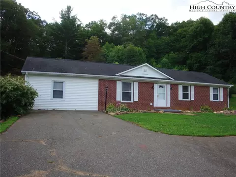 1133 Deep Ford Rd, Lansing, NC 28643 photo 2