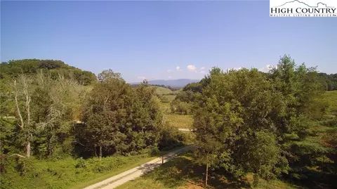 59 Walnut Ln, Sparta, NC 28675 photo 2