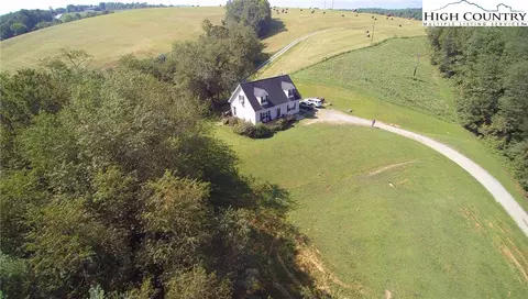 59 Walnut Ln, Sparta, NC 28675 photo 4