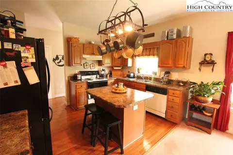 59 Walnut Ln, Sparta, NC 28675 photo 15