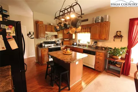 59 Walnut Ln, Sparta, NC 28675 photo 16
