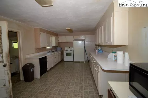 271 Joe Shoemaker Rd, Vilas, NC 28692 photo 17