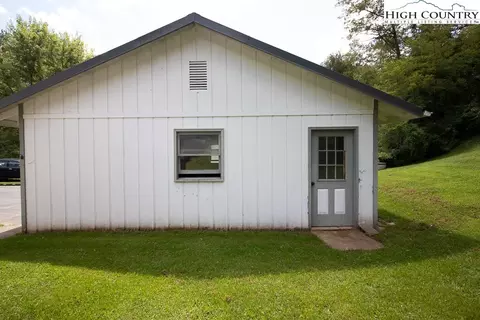 271 Joe Shoemaker Rd, Vilas, NC 28692 photo 10