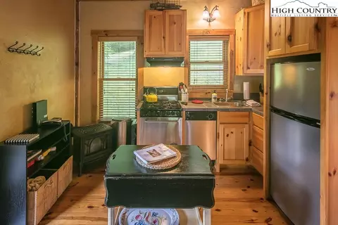 171 173 Lance Xing, Boone, NC 28607 photo 35