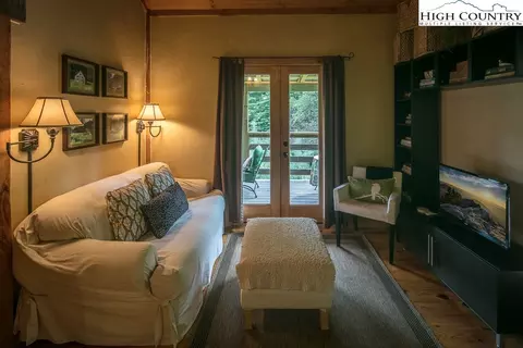 171 173 Lance Xing, Boone, NC 28607 photo 37