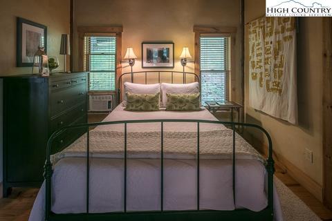171 173 Lance Xing, Boone, NC 28607 photo 40