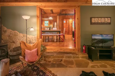 171 173 Lance Xing, Boone, NC 28607 photo 8