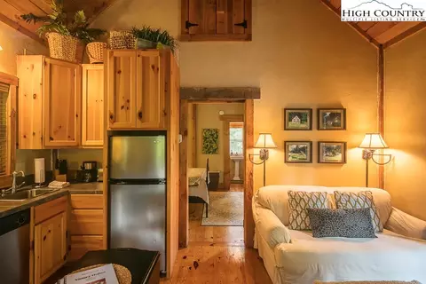 171 173 Lance Xing, Boone, NC 28607 photo 36