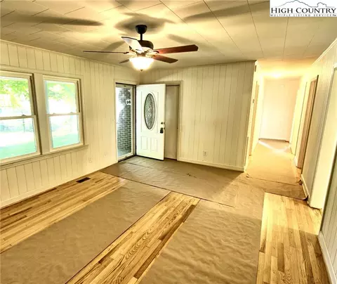 143 Tolbert Ln, West Jefferson, NC 28694 photo 8