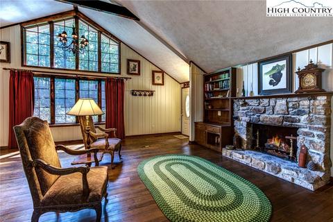 2911 Hickory, Boone, NC 28607 photo 1