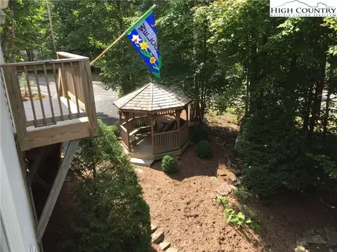 322 Pinnacle Ridge Rd, Beech Mountain, NC 28604 photo 2