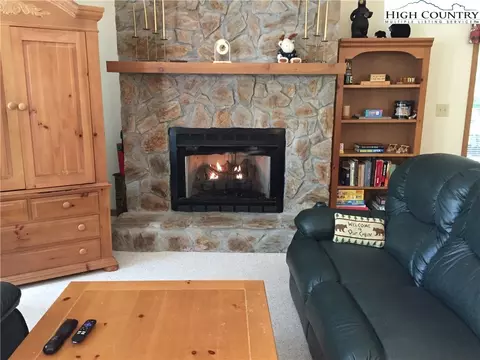322 Pinnacle Ridge Rd, Beech Mountain, NC 28604 photo 4