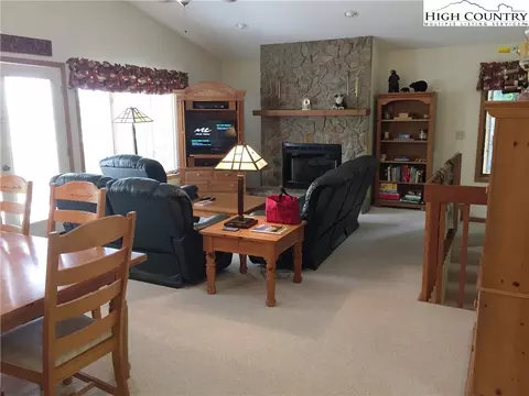 322 Pinnacle Ridge Rd, Beech Mountain, NC 28604 photo 3