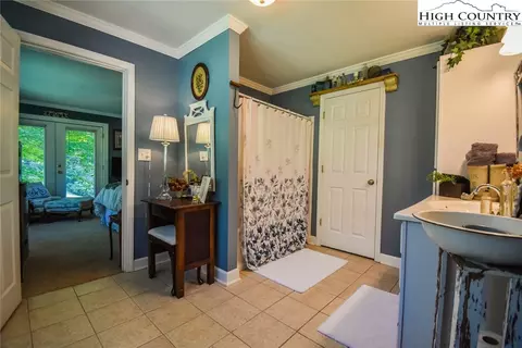 409 Glenn King Rd, Lansing, NC 28643 photo 18