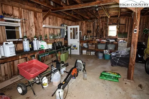 409 Glenn King Rd, Lansing, NC 28643 photo 36