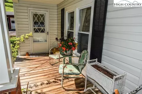 409 Glenn King Rd, Lansing, NC 28643 photo 5
