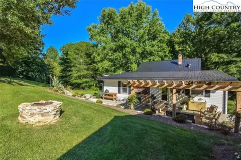 409 Glenn King Rd, Lansing, NC 28643 photo 6