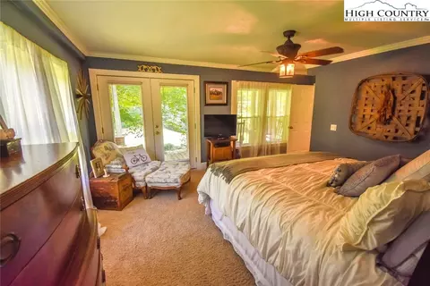 409 Glenn King Rd, Lansing, NC 28643 photo 17