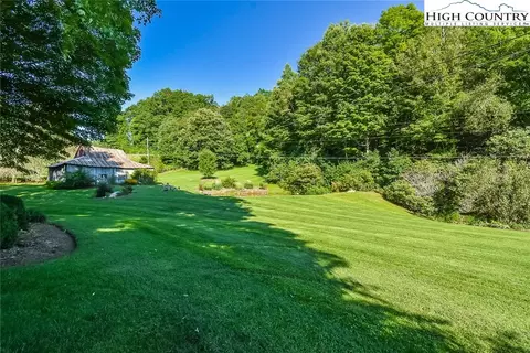 409 Glenn King Rd, Lansing, NC 28643 photo 40