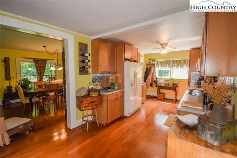 409 Glenn King Rd, Lansing, NC 28643 photo 13