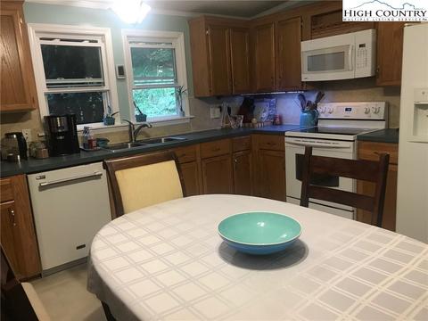399 Monarch Ln, Boone, NC 28607 photo 8