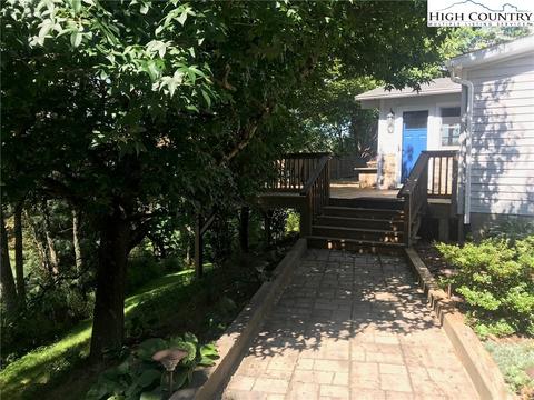 399 Monarch Ln, Boone, NC 28607 photo 2